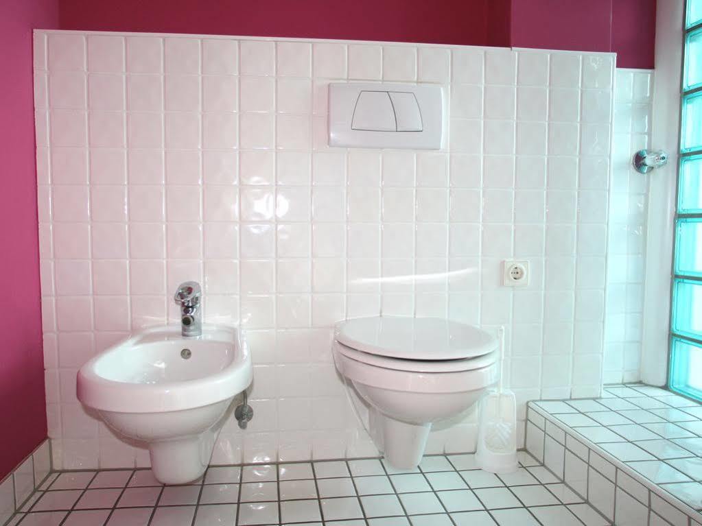 Medienhafen 46 Sqm * Dusseldorf